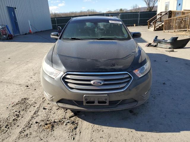 Photo 5 from auction – 2013 FORD TAURUS SEL with VIN 1FAHP2H88DG233549