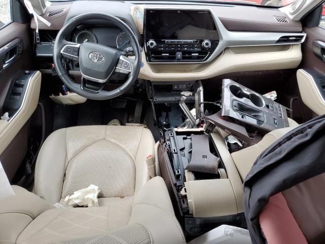 Photo 8 from auction – 2022 TOYOTA HIGHLANDER with VIN 5TDEBRCH8NS083350
