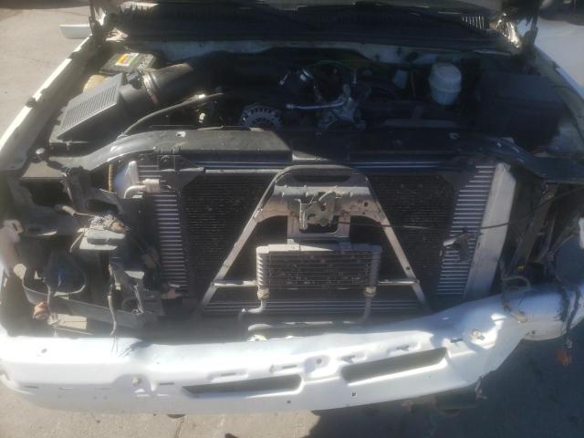 Photo 11 from auction – 2004 CHEVROLET SILVERADO with VIN 1GCHK23264F220011