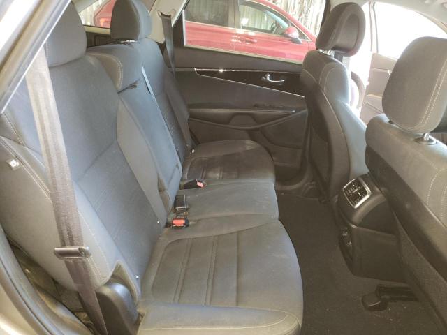 Photo 11 from auction – 2016 KIA SORENTO LX with VIN 5XYPG4A33GG041592
