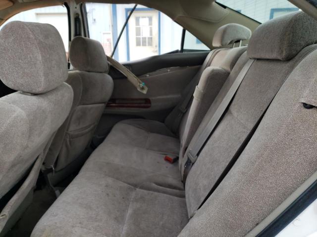 Photo 10 from auction – 2004 TOYOTA CAMRY LE with VIN JTDBE32K440288010