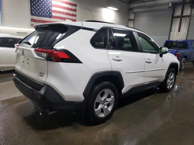 Photo 3 from auction – 2019 TOYOTA RAV4 XLE with VIN JTMP1RFV1KD007408