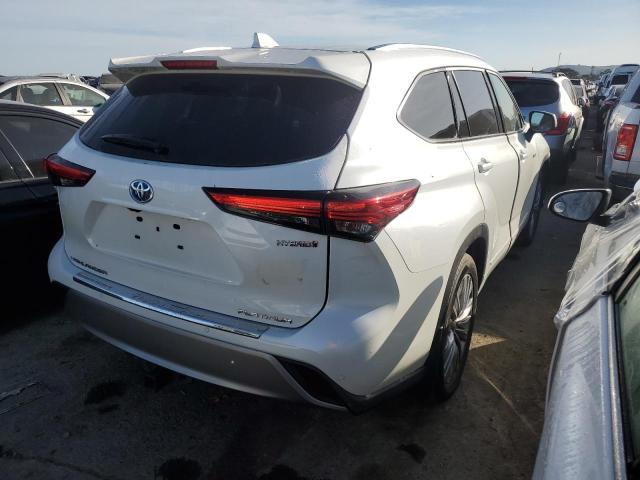 Photo 3 from auction – 2021 TOYOTA HIGHLANDER with VIN 5TDEBRCH9MS015878