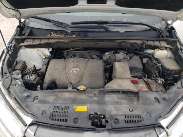 Photo 12 from auction – 2017 TOYOTA HIGHLANDER with VIN 5TDKZRFH2HS520192