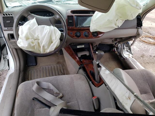Photo 8 from auction – 2004 TOYOTA CAMRY LE with VIN JTDBE32K440288010