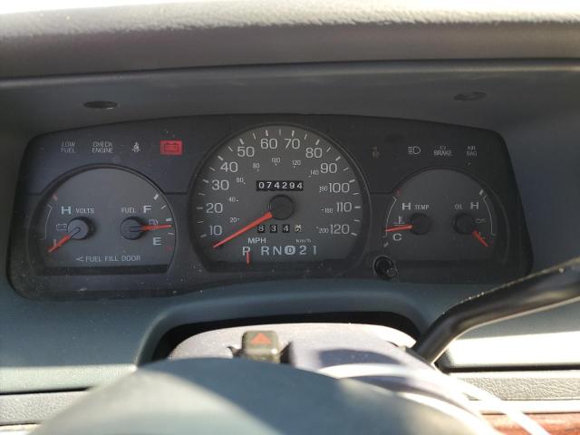 Photo 9 from auction – 2001 MERCURY GRAND MARQ with VIN 2MEFM74W31X601233
