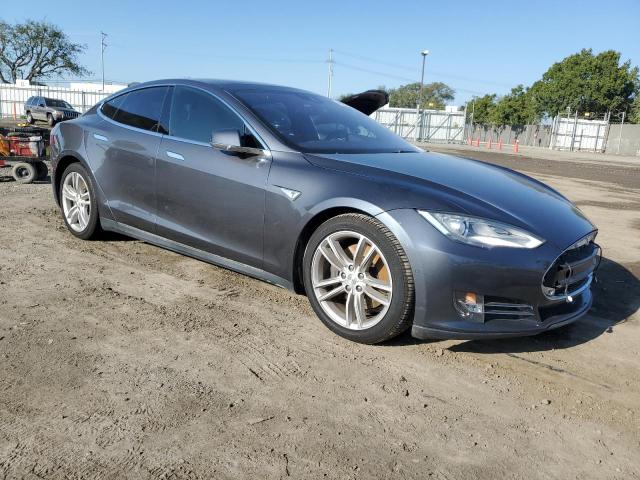 Photo 4 from auction – 2016 TESLA MODEL S with VIN 5YJSA1E25GF131913