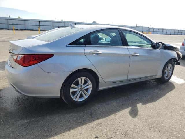 Photo 3 from auction – 2011 HYUNDAI SONATA GLS with VIN 5NPEB4AC7BH214411