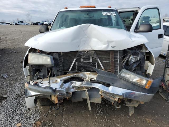 Photo 11 from auction – 2005 CHEVROLET SILVERADO with VIN 1GBHK39G05E294092