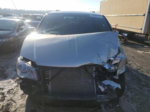 Photo 5 from auction – 2015 CHRYSLER TOWN & COU with VIN 2C4RC1BG7FR521908