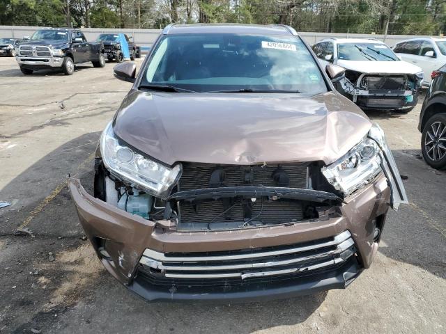 Photo 5 from auction – 2019 TOYOTA HIGHLANDER with VIN 5TDKZRFH6KS306085