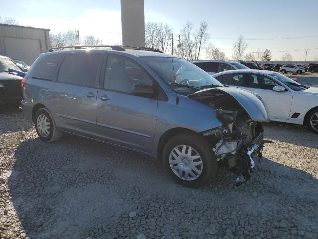 Photo 4 from auction – 2010 TOYOTA SIENNA CE with VIN 5TDKK4CC3AS321187