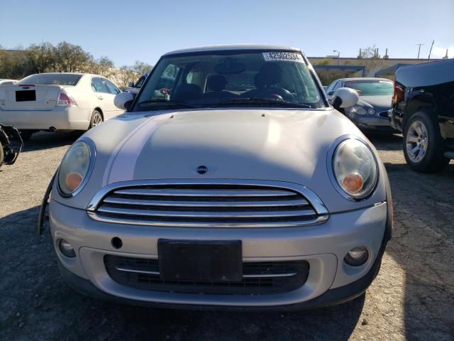 Photo 5 from auction – 2011 MINI COOPER with VIN WMWSU3C57BT097380