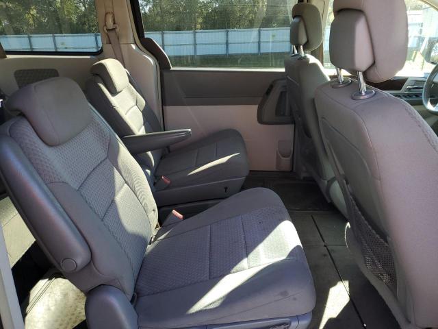Photo 11 from auction – 2010 CHRYSLER TOWN & COU with VIN 2A4RR5D18AR391655