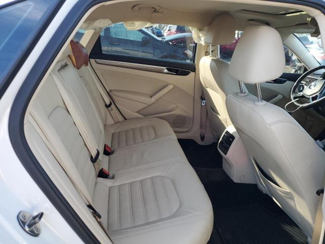 Photo 10 from auction – 2017 VOLKSWAGEN PASSAT SEL with VIN 1VWCT7A36HC060748
