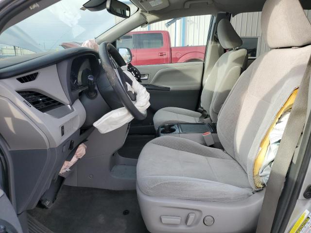 Photo 7 from auction – 2018 TOYOTA SIENNA LE with VIN 5TDKZ3DC4JS928428