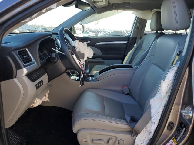 Photo 7 from auction – 2019 TOYOTA HIGHLANDER with VIN 5TDJZRFH3KS595907