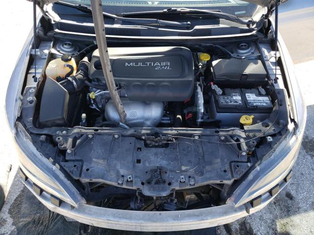 Photo 11 from auction – 2016 CHRYSLER 200 LIMITE with VIN 1C3CCCAB4GN191526