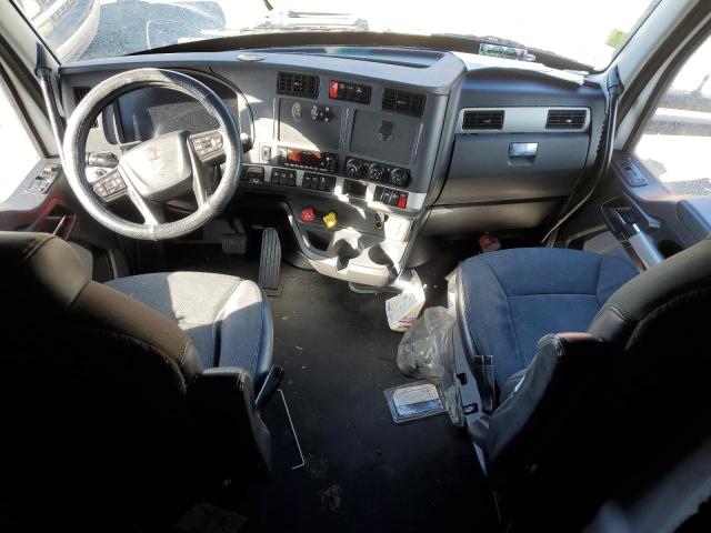 Photo 5 from auction – 2023 KENWORTH CONSTRUCTI with VIN 1XKYDP9X9PJ238647
