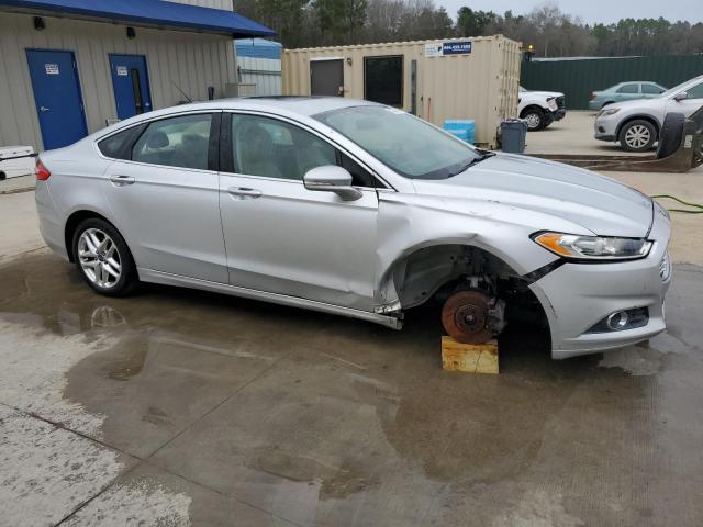 Photo 4 from auction – 2013 FORD FUSION SE with VIN 3FA6P0HR1DR153152
