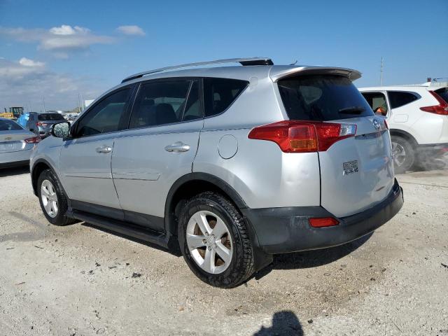 Photo 2 from auction – 2013 TOYOTA RAV4 XLE with VIN JTMWFREV0DD010298