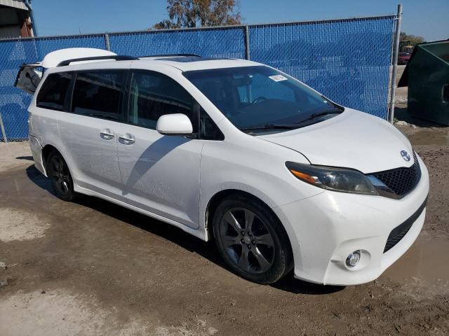 Photo 4 from auction – 2016 TOYOTA SIENNA SE with VIN 5TDXK3DC4GS719578