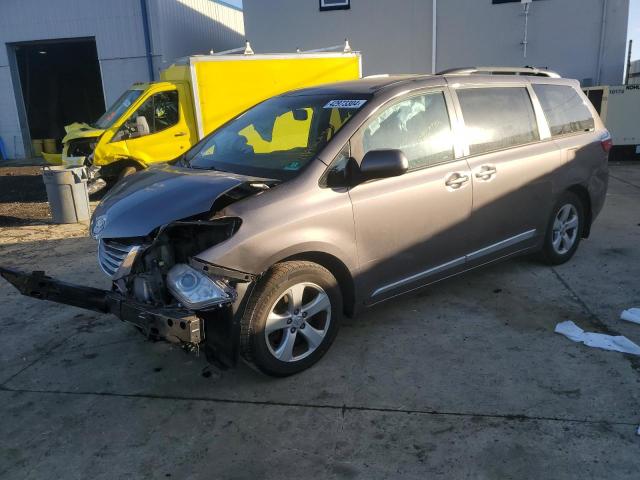 TOYOTA SIENNA LE 2016 with VIN 5TDKK3DC5GS704520 - Photo from auction