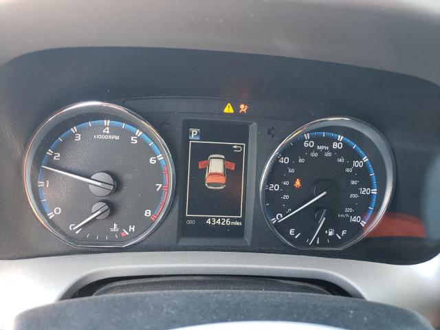 Photo 9 from auction – 2016 TOYOTA RAV4 XLE with VIN 2T3RFREV5GW496949