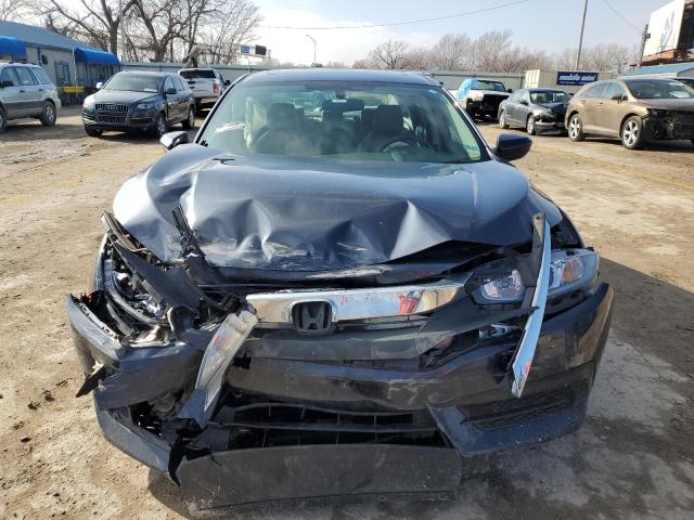 Photo 5 from auction – 2017 HONDA CIVIC EX with VIN 19XFC2F78HE208065