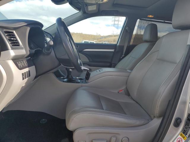 Photo 7 from auction – 2018 TOYOTA HIGHLANDER with VIN 5TDJZRFHXJS867352