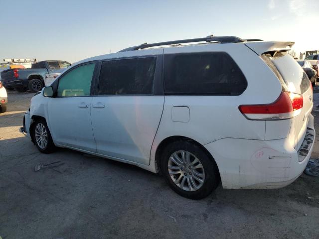 Photo 2 from auction – 2014 TOYOTA SIENNA XLE with VIN 5TDYK3DC9ES411470