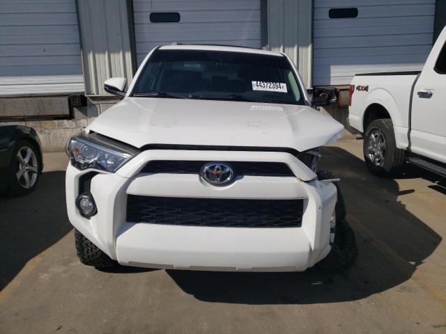 Photo 5 from auction – 2018 TOYOTA 4RUNNER SR with VIN JTEBU5JR2J5526847