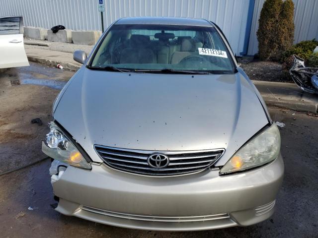 Photo 5 from auction – 2005 TOYOTA CAMRY with VIN 4T1BE32K65U015690
