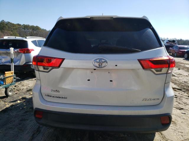 Photo 6 from auction – 2017 TOYOTA HIGHLANDER with VIN 5TDJZRFH6HS515704