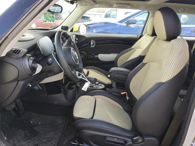 Photo 7 from auction – 2022 MINI COOPER SE with VIN WMW13DJ05N2R93389