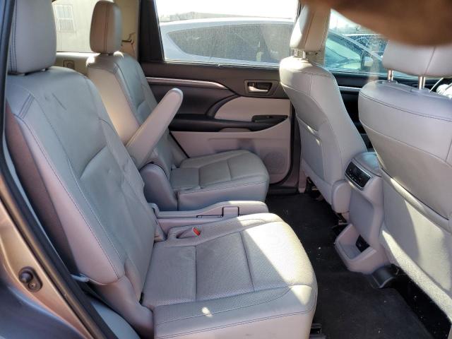 Photo 11 from auction – 2019 TOYOTA HIGHLANDER with VIN 5TDYZRFH1KS331664