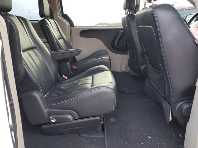 Photo 11 from auction – 2014 CHRYSLER TOWN & COU with VIN 2C4RC1BG4ER439956