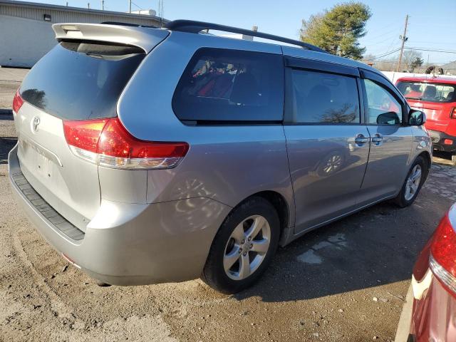 Photo 3 from auction – 2013 TOYOTA SIENNA LE with VIN 5TDKK3DC6DS360160