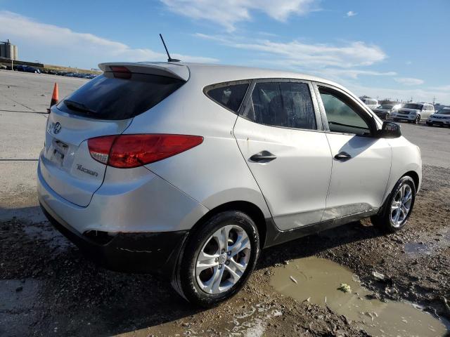 Photo 3 from auction – 2012 HYUNDAI TUCSON GL with VIN KM8JT3AB3CU393613