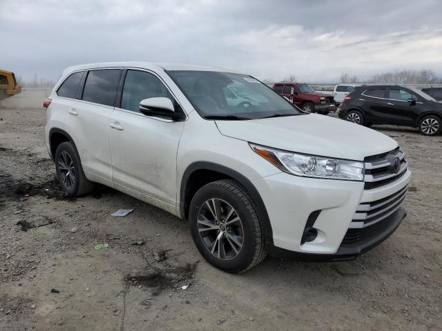 Photo 4 from auction – 2018 TOYOTA HIGHLANDER with VIN 5TDZARFH5JS038232