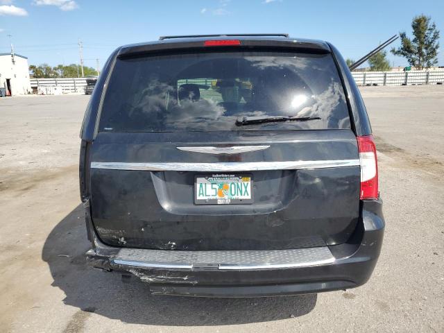 Photo 6 from auction – 2016 CHRYSLER TOWN & COU with VIN 2C4RC1BG2GR220951