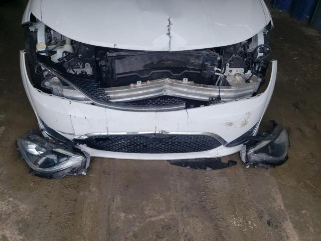 Photo 13 from auction – 2017 CHRYSLER PACIFICA L with VIN 2C4RC1GG6HR584316