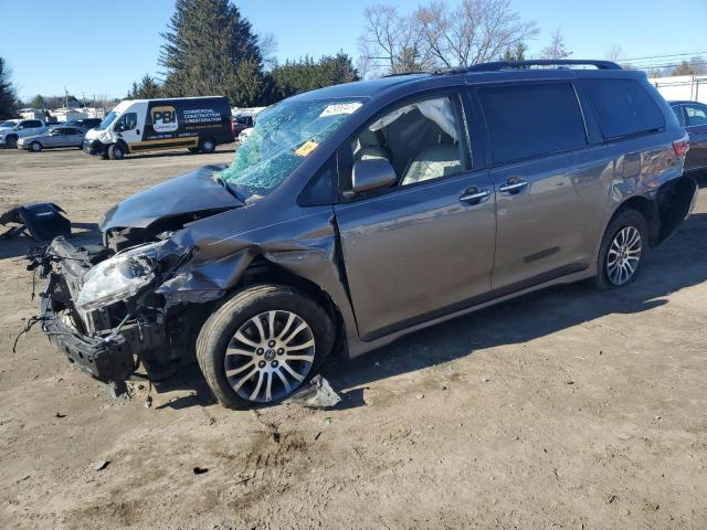 TOYOTA SIENNA XLE 2018 with VIN 5TDYZ3DC6JS949873 - Photo from auction
