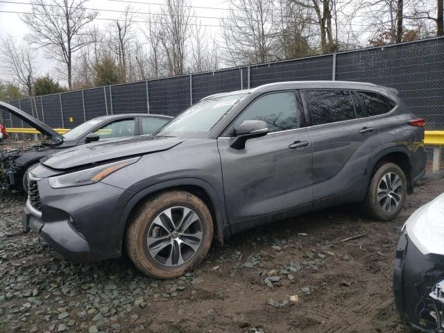 TOYOTA HIGHLANDER 2022 with VIN 5TDHZRBH4NS575724 - Photo from auction