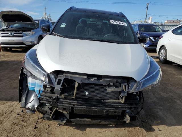 Photo 5 from auction – 2023 NISSAN KICKS SR with VIN 3N1CP5DV1PL499659