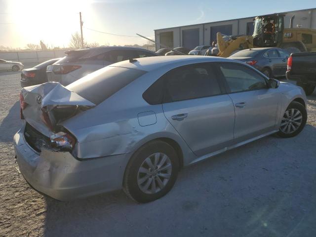 Photo 3 from auction – 2015 VOLKSWAGEN PASSAT S with VIN 1VWAT7A3XFC002601