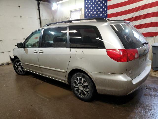 Photo 2 from auction – 2010 TOYOTA SIENNA CE with VIN 5TDKK4CC7AS294379