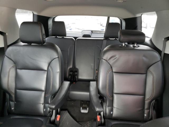 Photo 10 from auction – 2018 CHEVROLET TRAVERSE L with VIN 1GNERHKW8JJ176583