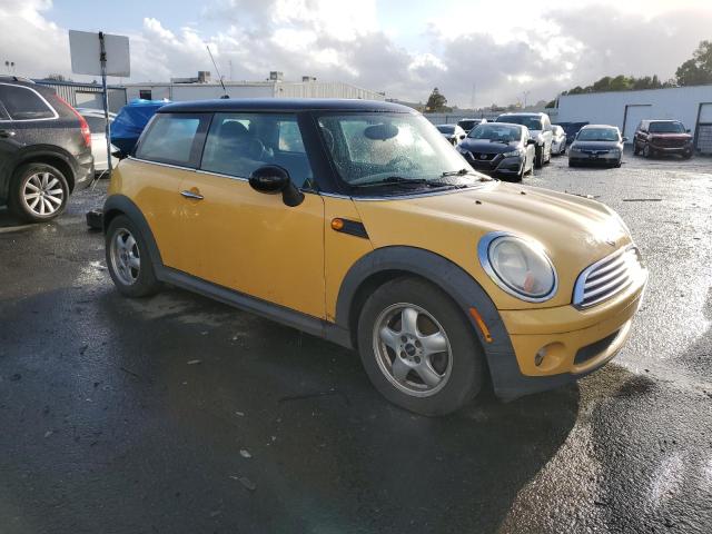 Photo 4 from auction – 2008 MINI COOPER CLU with VIN WMWMF33508TT60157