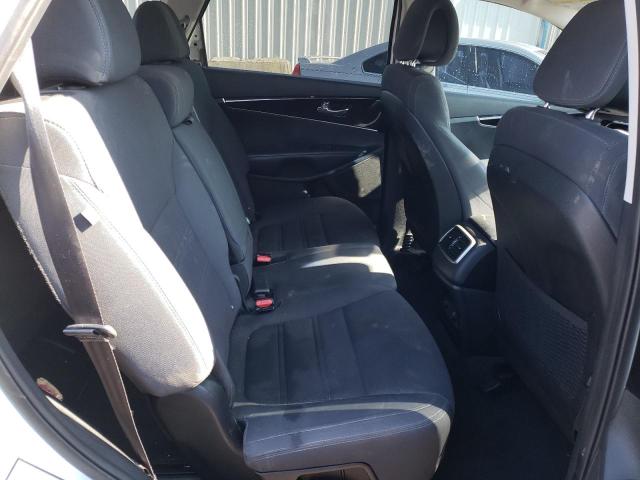 Photo 11 from auction – 2016 KIA SORENTO LX with VIN 5XYPGDA52GG130670
